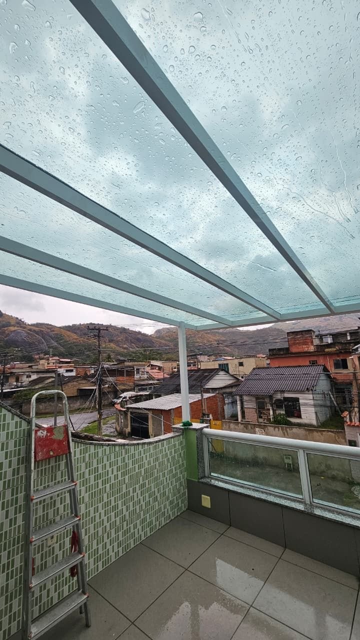 Cobertura de vidro em terraço